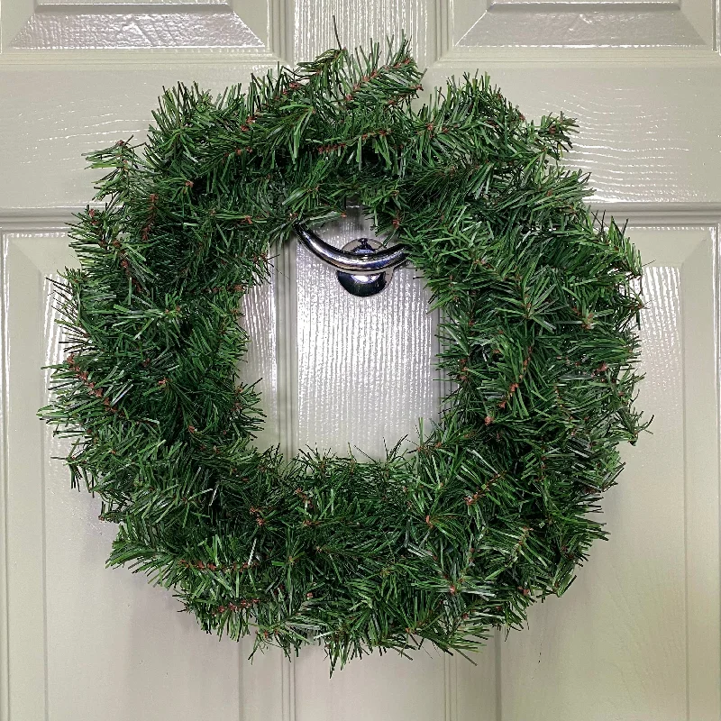 45cm Plain Green Colorado Christmas Door Wreath with PVC Tips