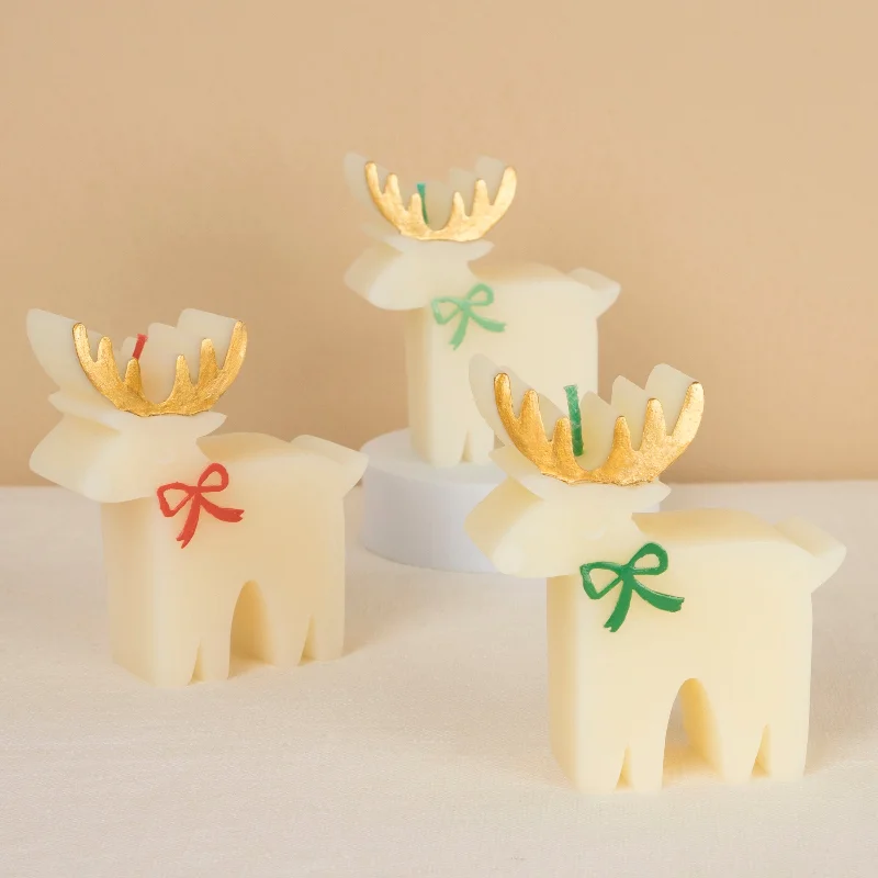 Reindeer With Bow Candles (x 3)