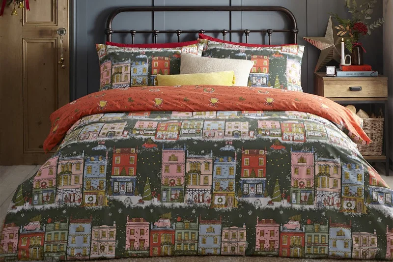 The Linen Room | Christmas Spirit Duvet Cover| Green | Double