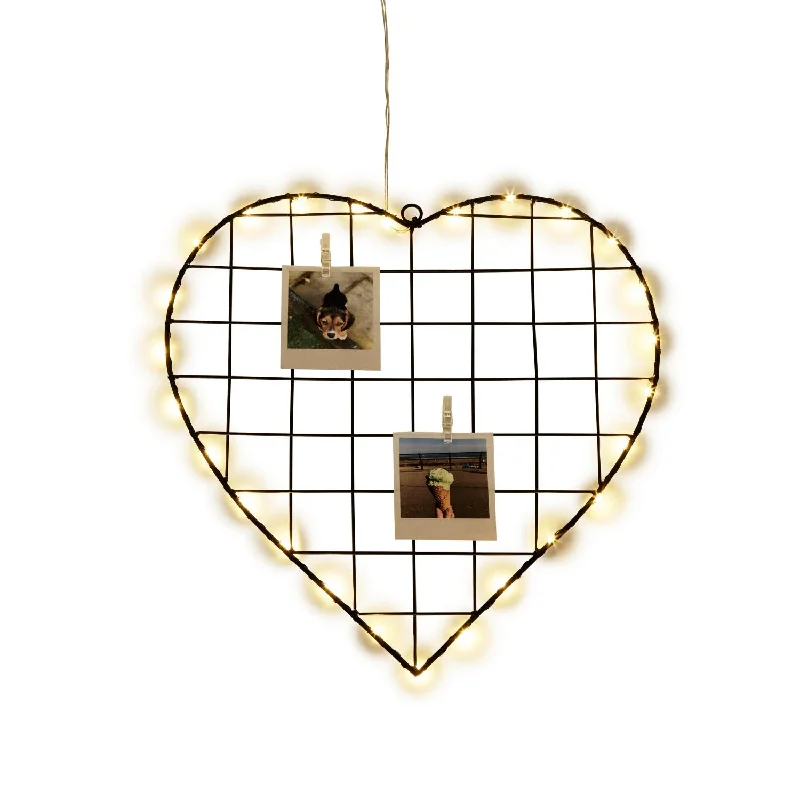 Hanging Battery Powered Light Up Wire Heart